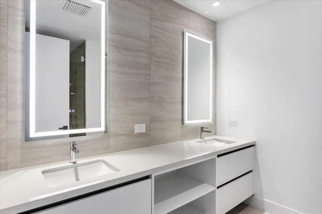 Alba Palm Beach Unit 102 photo 29