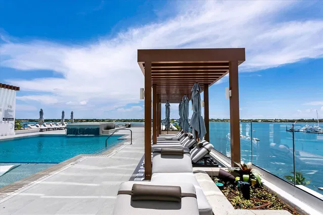 Alba Palm Beach Unit 102 photo 43