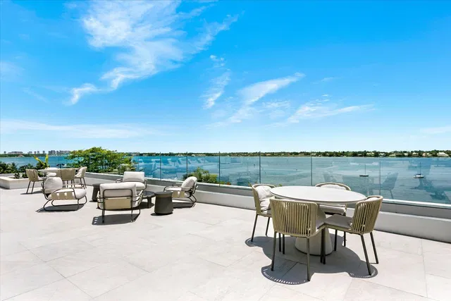 Alba Palm Beach Unit 102 photo 48