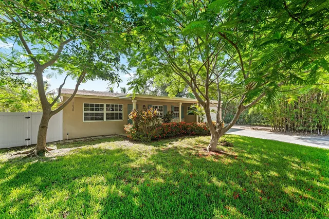 Residence photo 2