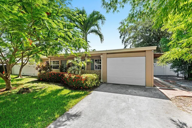 Residence photo 3