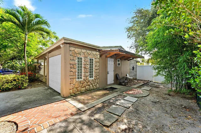 Residence photo 4