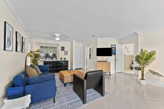 Residence photo 9