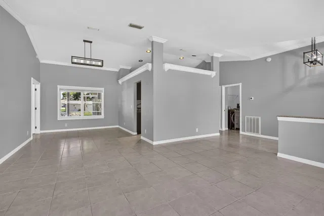  Residence photo 8