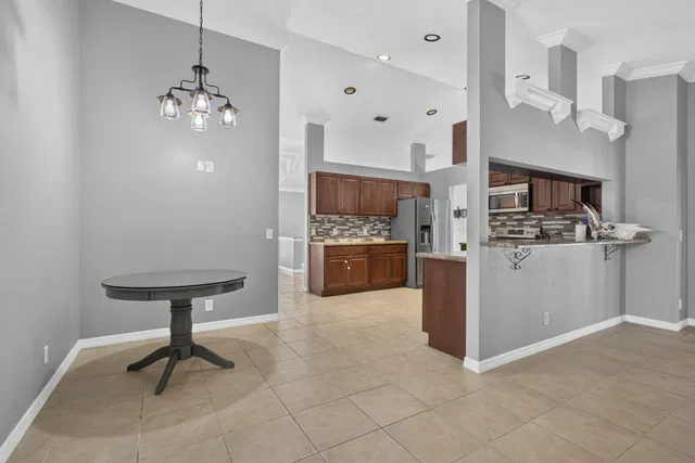  Residence photo 15