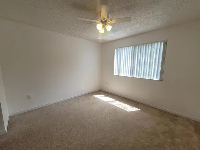 Unit 1204 photo 7