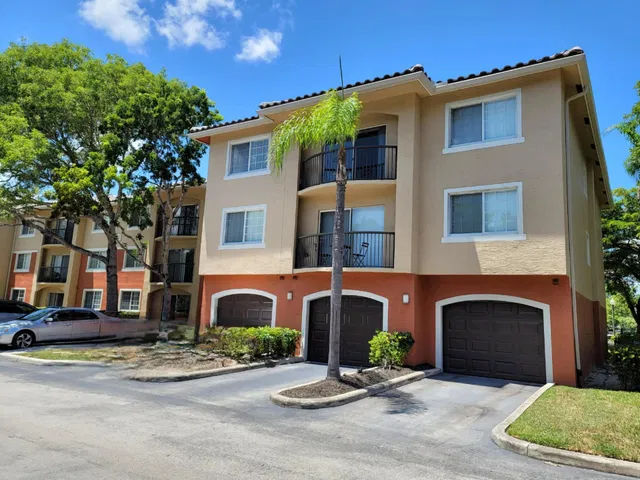 Unit 1204 photo 9