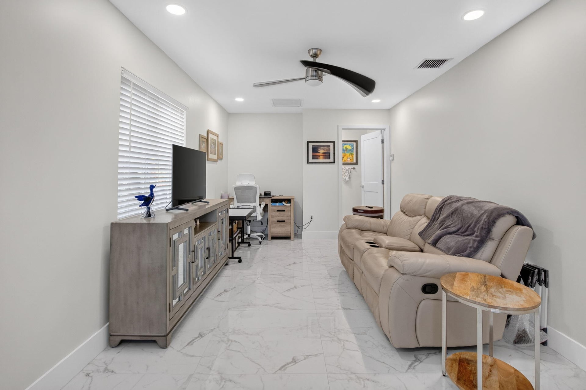 Residence photo 38