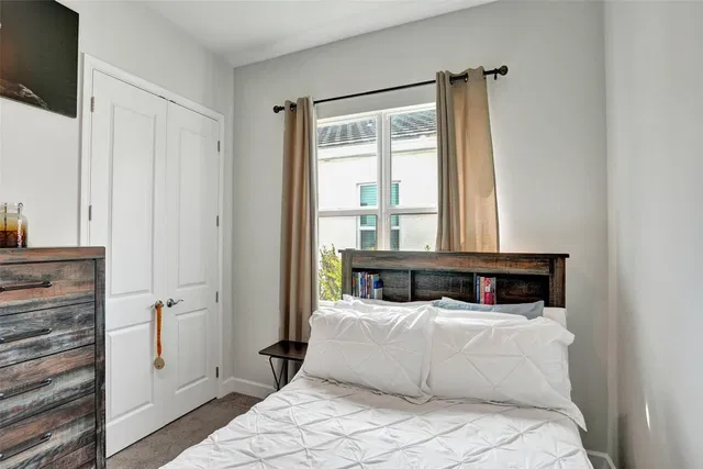 Residence photo 18