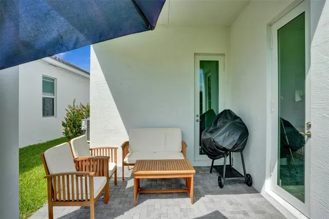 Residence photo 22