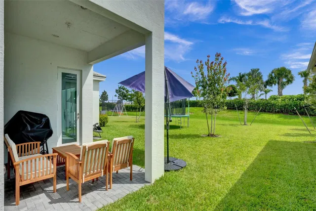 Residence photo 23