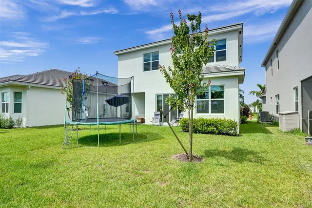 Residence photo 29