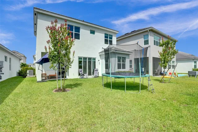 Residence photo 36