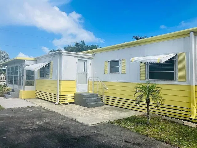 Residence photo 3
