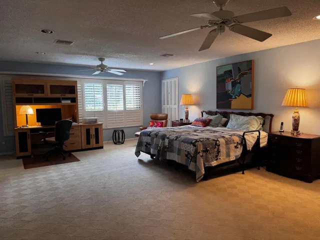 Eastpointe Country Club Residence photo 12
