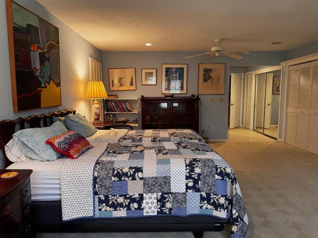 Eastpointe Country Club Residence photo 13