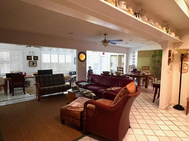 Eastpointe Country Club Residence photo 17