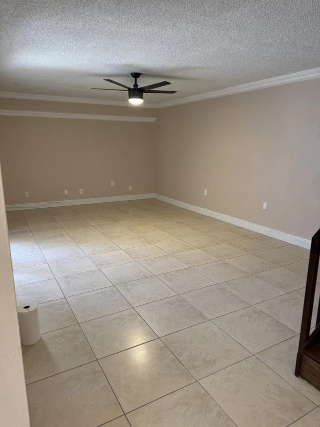  Residence photo 5