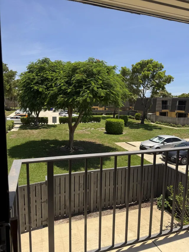  Residence photo 14