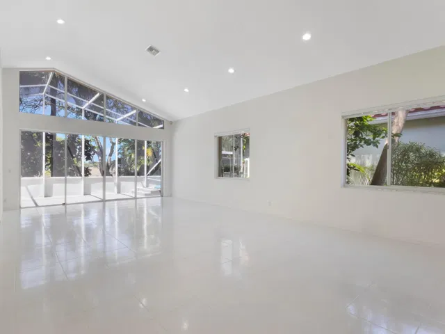 Residence photo 7