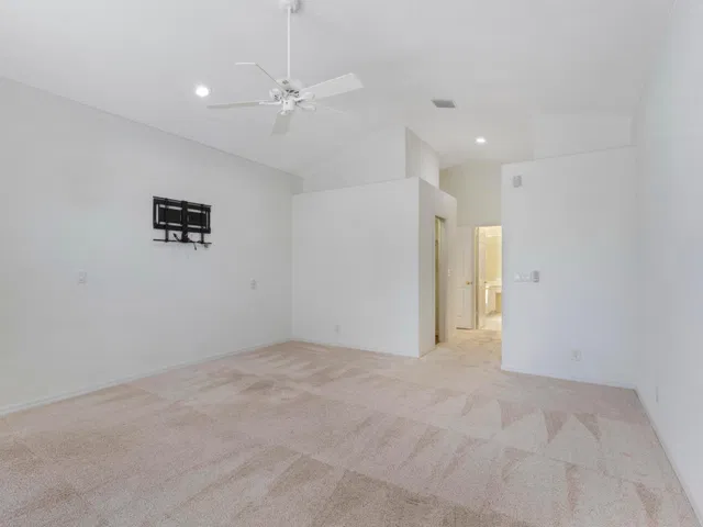 Residence photo 20