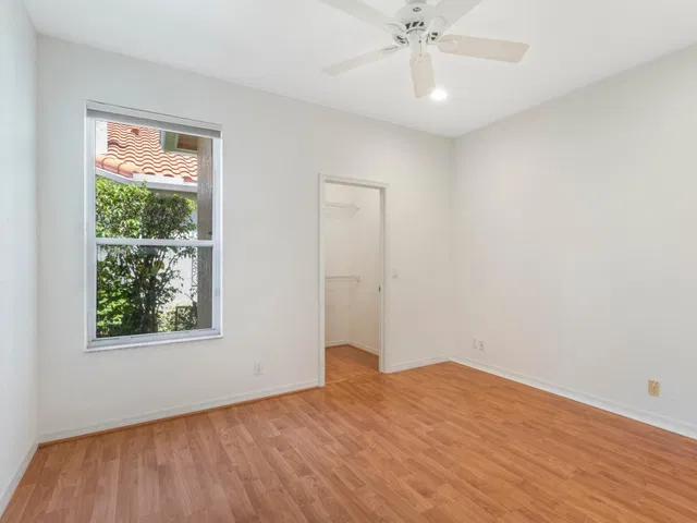 Residence photo 25