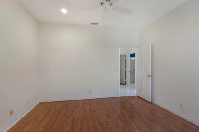 Residence photo 26