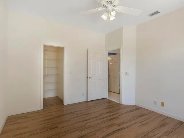 Residence photo 29