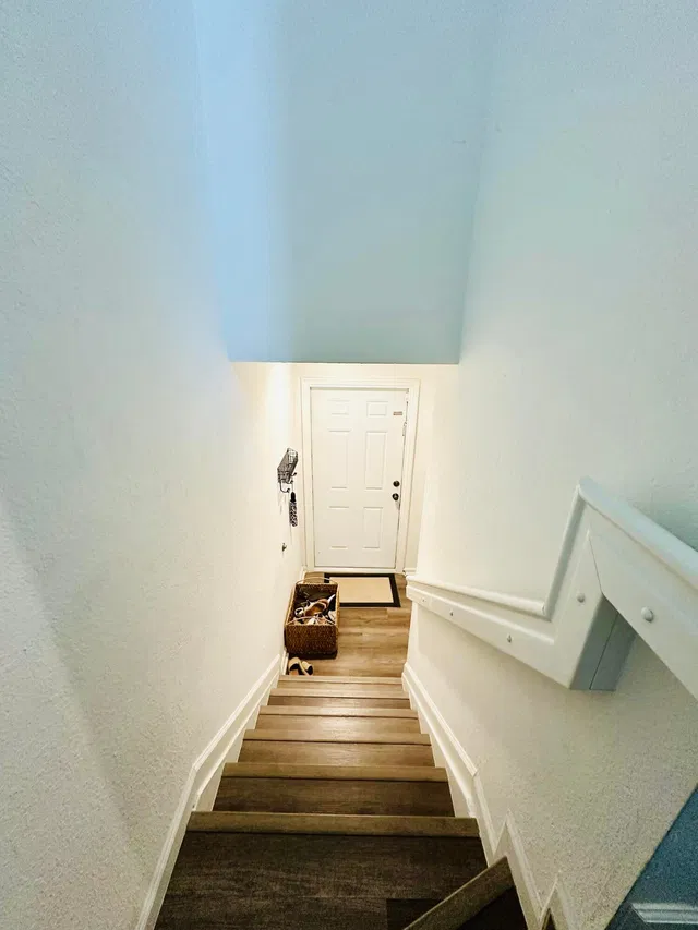 Unit A photo 22