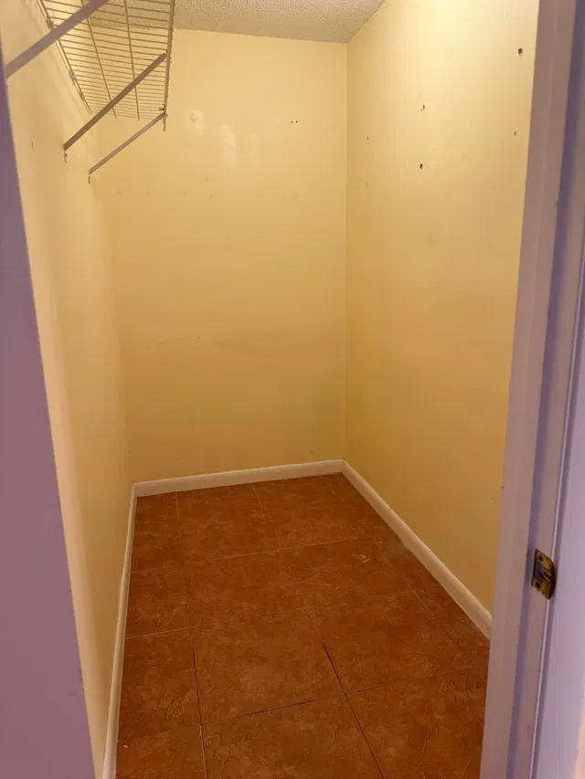 Unit 110 photo 8
