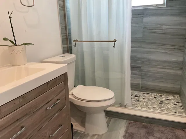 Unit 148 photo 12