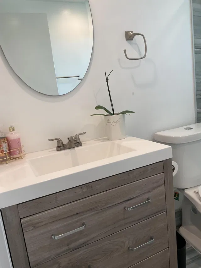 Unit 148 photo 14