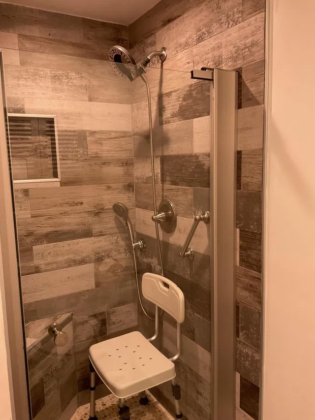 Unit 148 photo 18