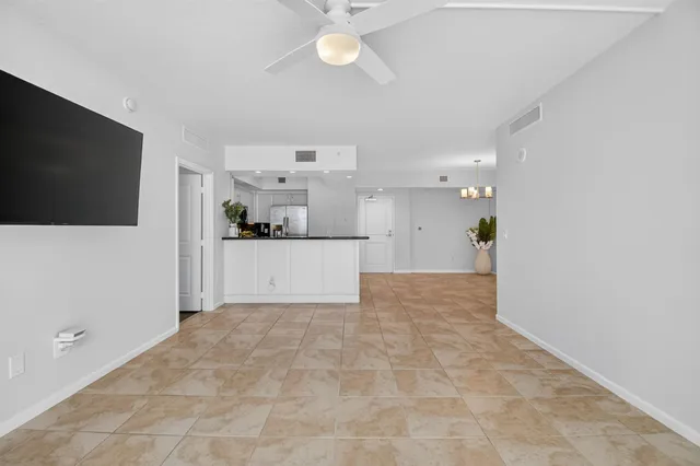 The Metropolitan Unit 307 photo 14