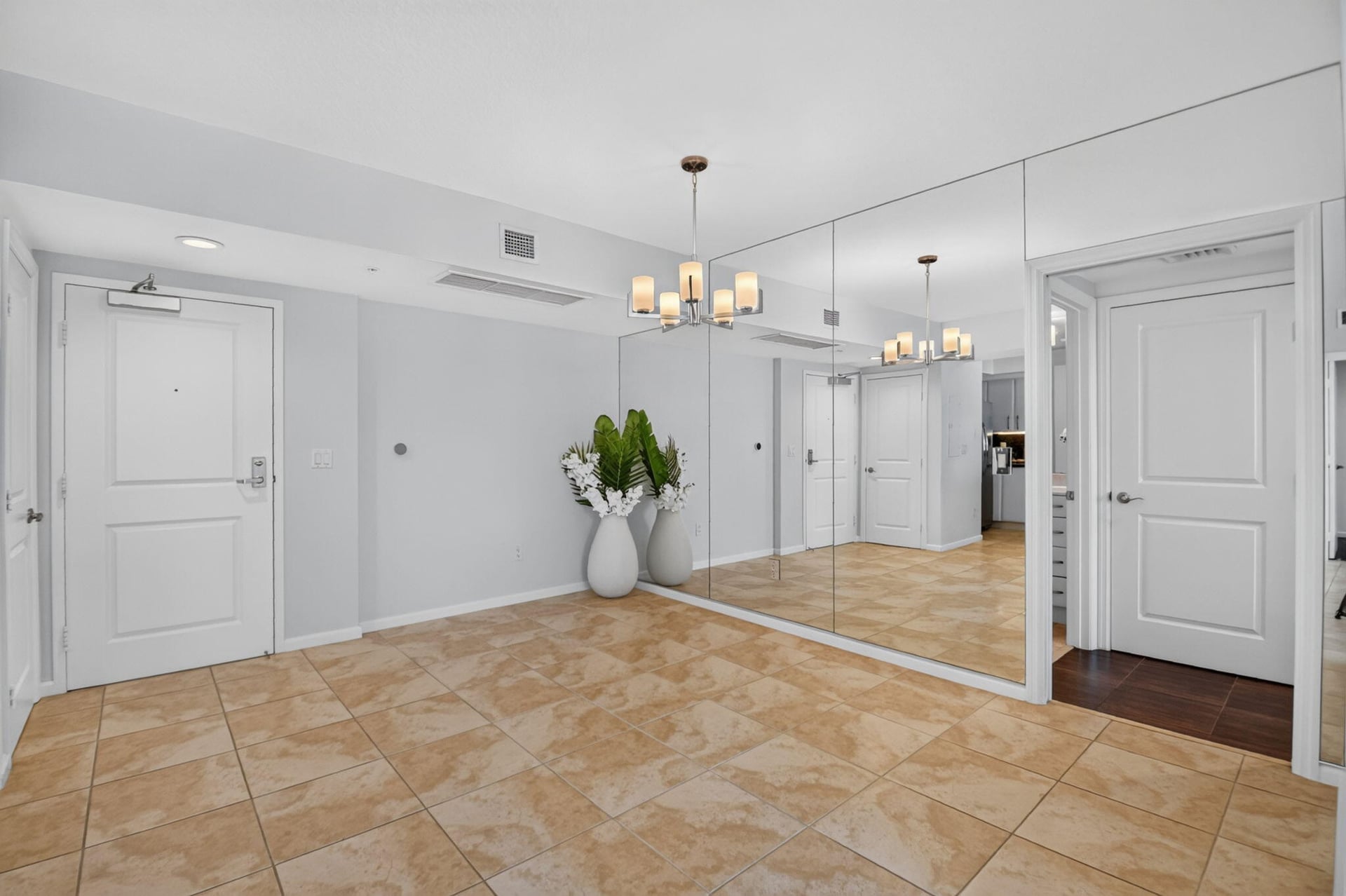 The Metropolitan Unit 307 photo 16