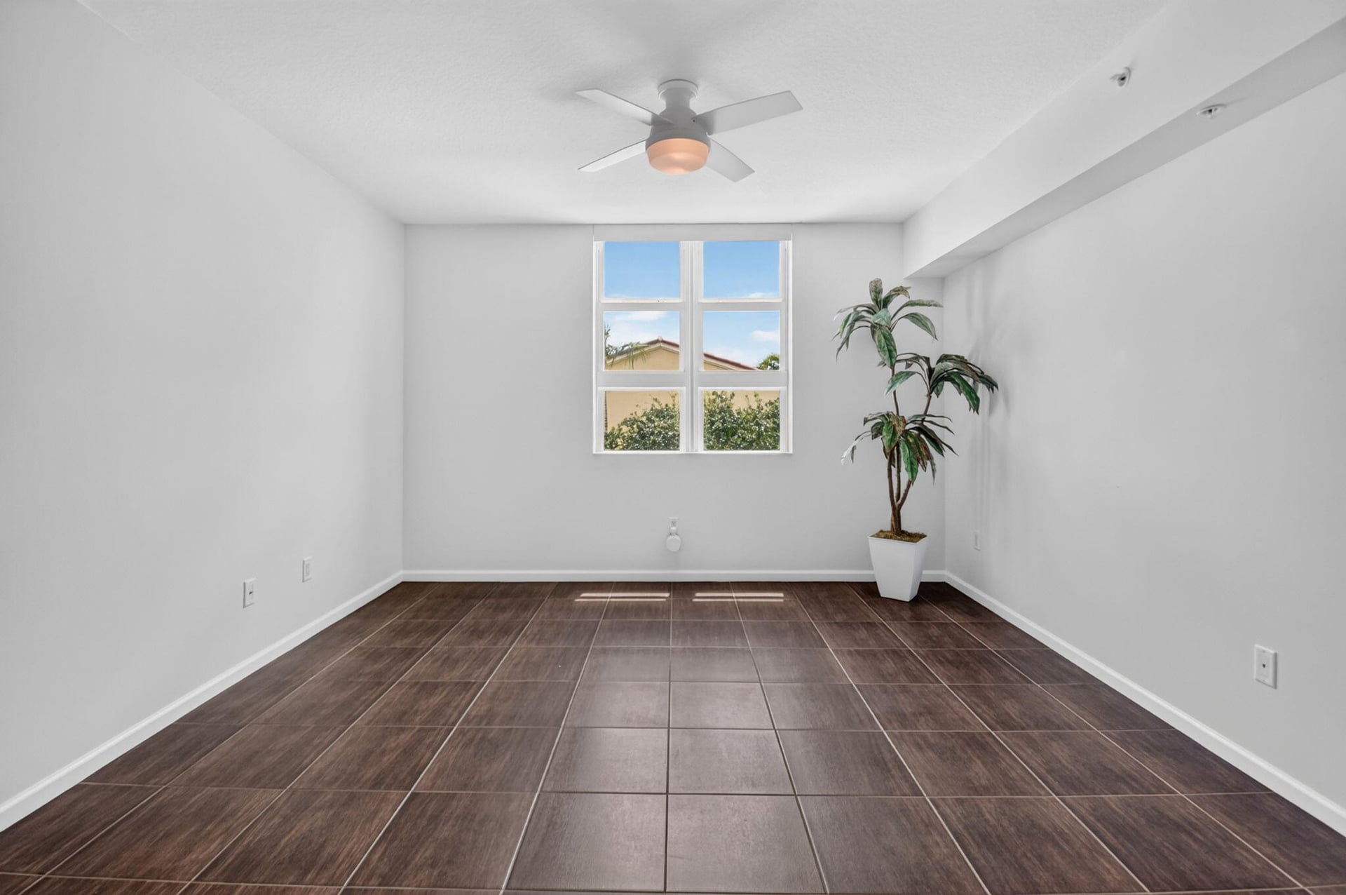 The Metropolitan Unit 307 photo 24