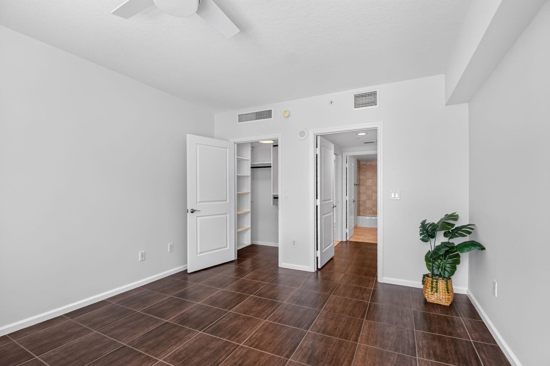 The Metropolitan Unit 307 photo 36