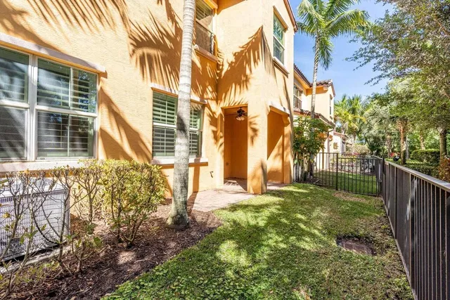 Old Palm Golf Club Residence photo 19