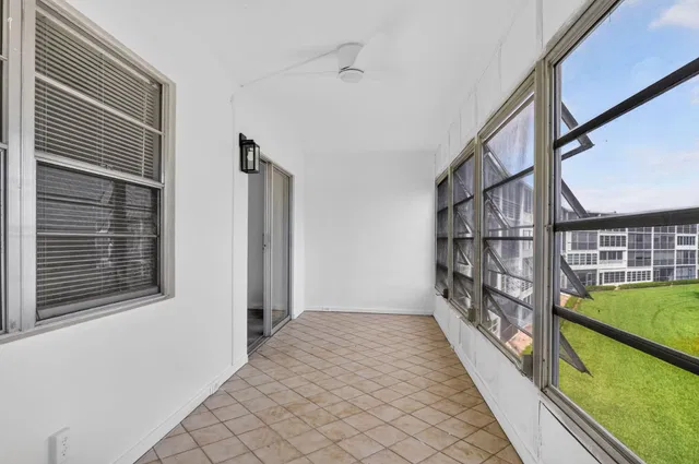 Residence photo 25