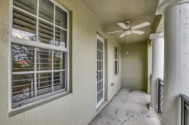  Residence photo 27
