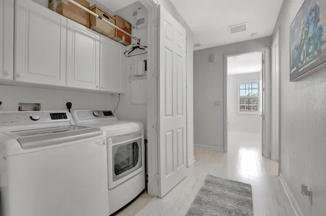  Residence photo 28