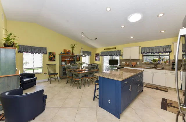 Residence photo 6