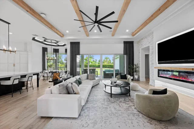  Residence photo 11
