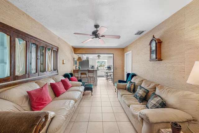 Residence photo 11