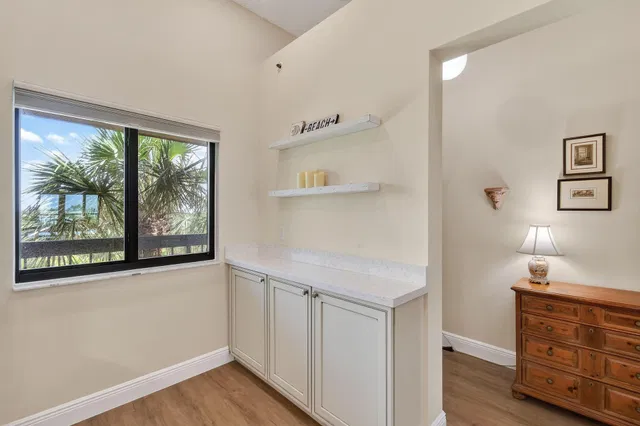  Unit 5010 photo 18