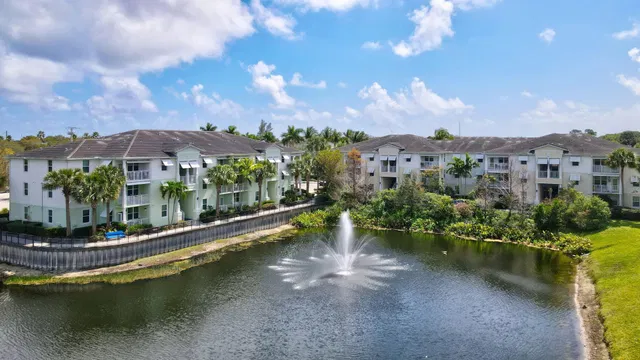 Unit 201 photo 2