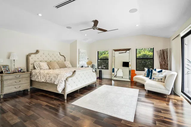  Residence photo 23