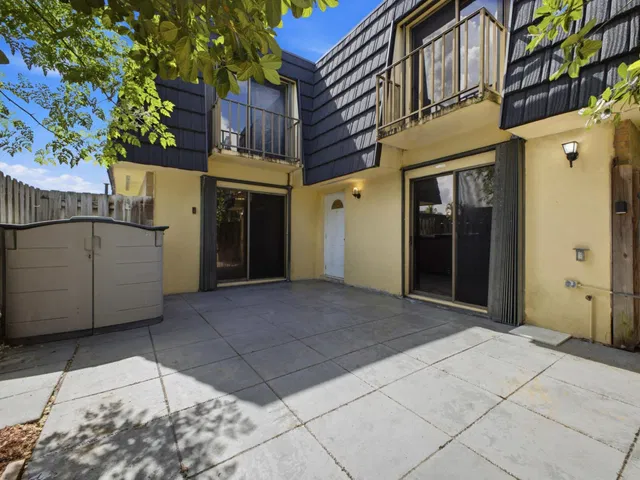  Residence photo 4
