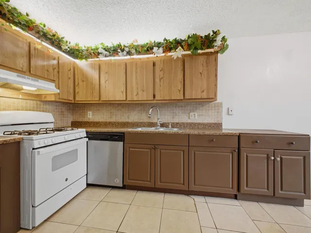  Residence photo 18
