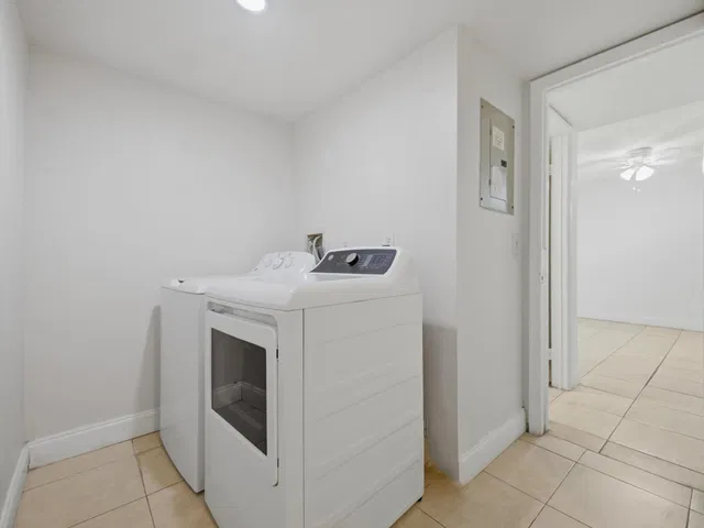  Residence photo 26